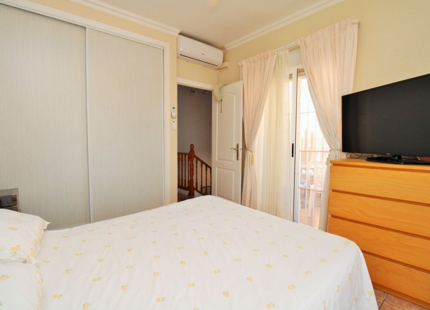 Resale - Villa / House - Orihuela Costa - Playa Flamenca