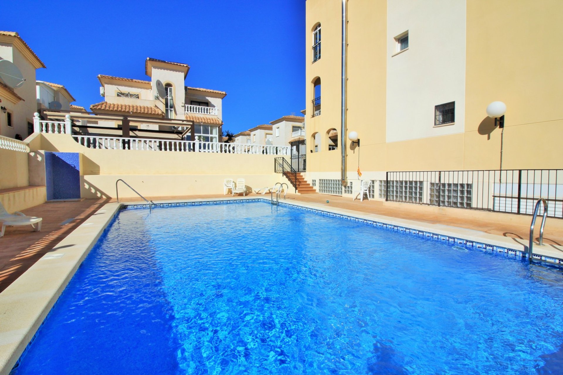Resale - Villa / House - Orihuela Costa - Playa Flamenca