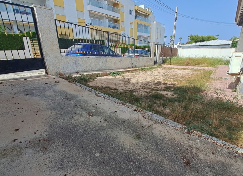 Resale - Villa / House - Orihuela Costa - Villamartín
