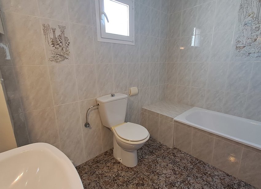 Resale - Villa / House - Orihuela Costa - Villamartín
