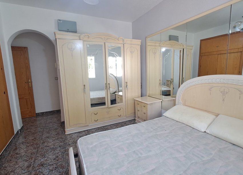 Resale - Villa / House - Orihuela Costa - Villamartín