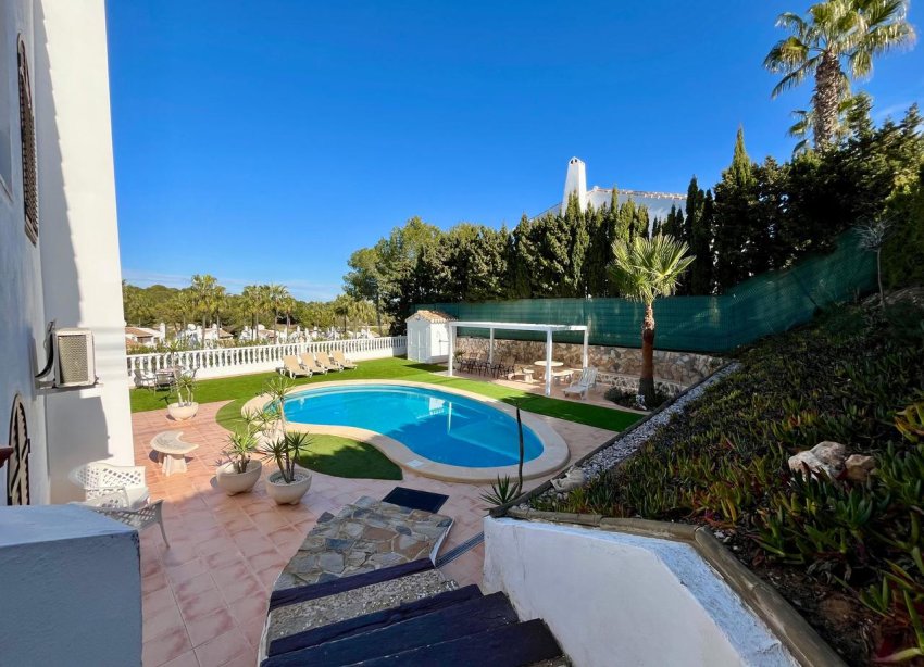 Resale - Villa / House - Orihuela Costa - Villamartín