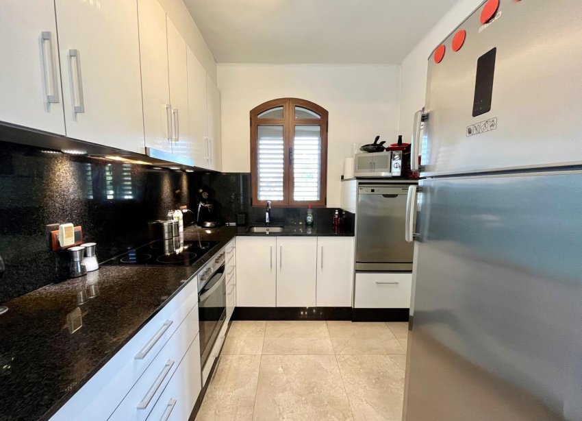 Resale - Villa / House - Orihuela Costa - Villamartín