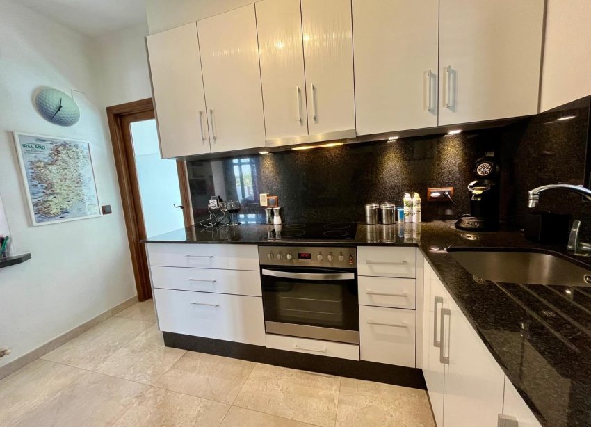 Resale - Villa / House - Orihuela Costa - Villamartín