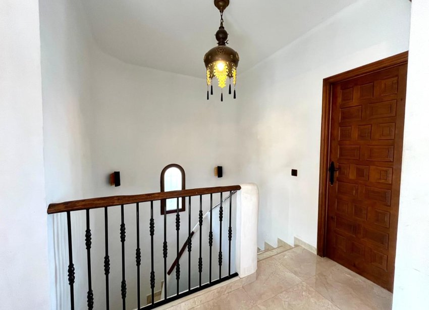Resale - Villa / House - Orihuela Costa - Villamartín