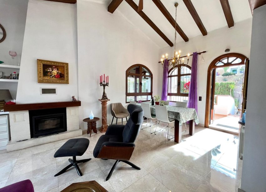 Resale - Villa / House - Orihuela Costa - Villamartín