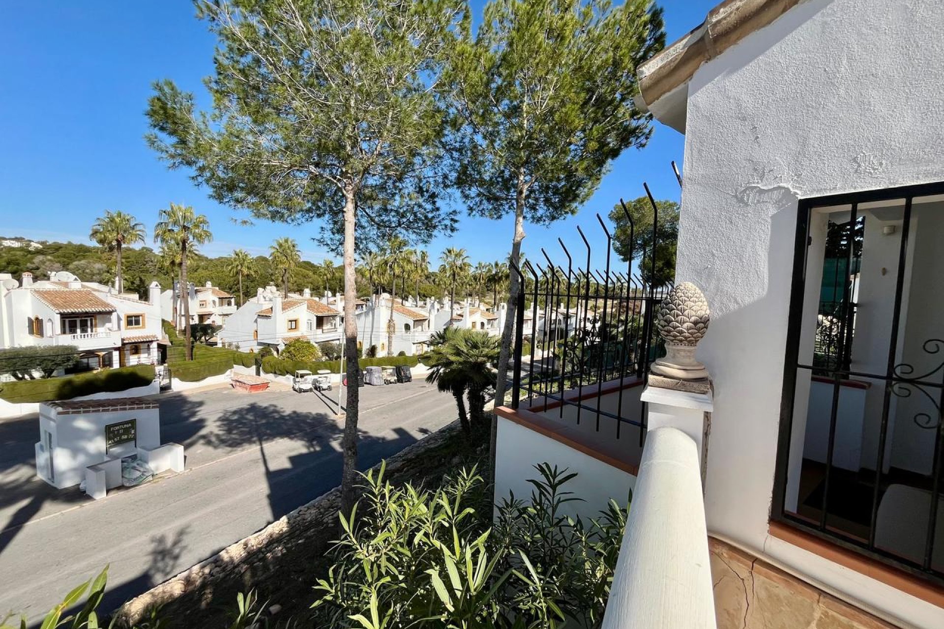 Resale - Villa / House - Orihuela Costa - Villamartín