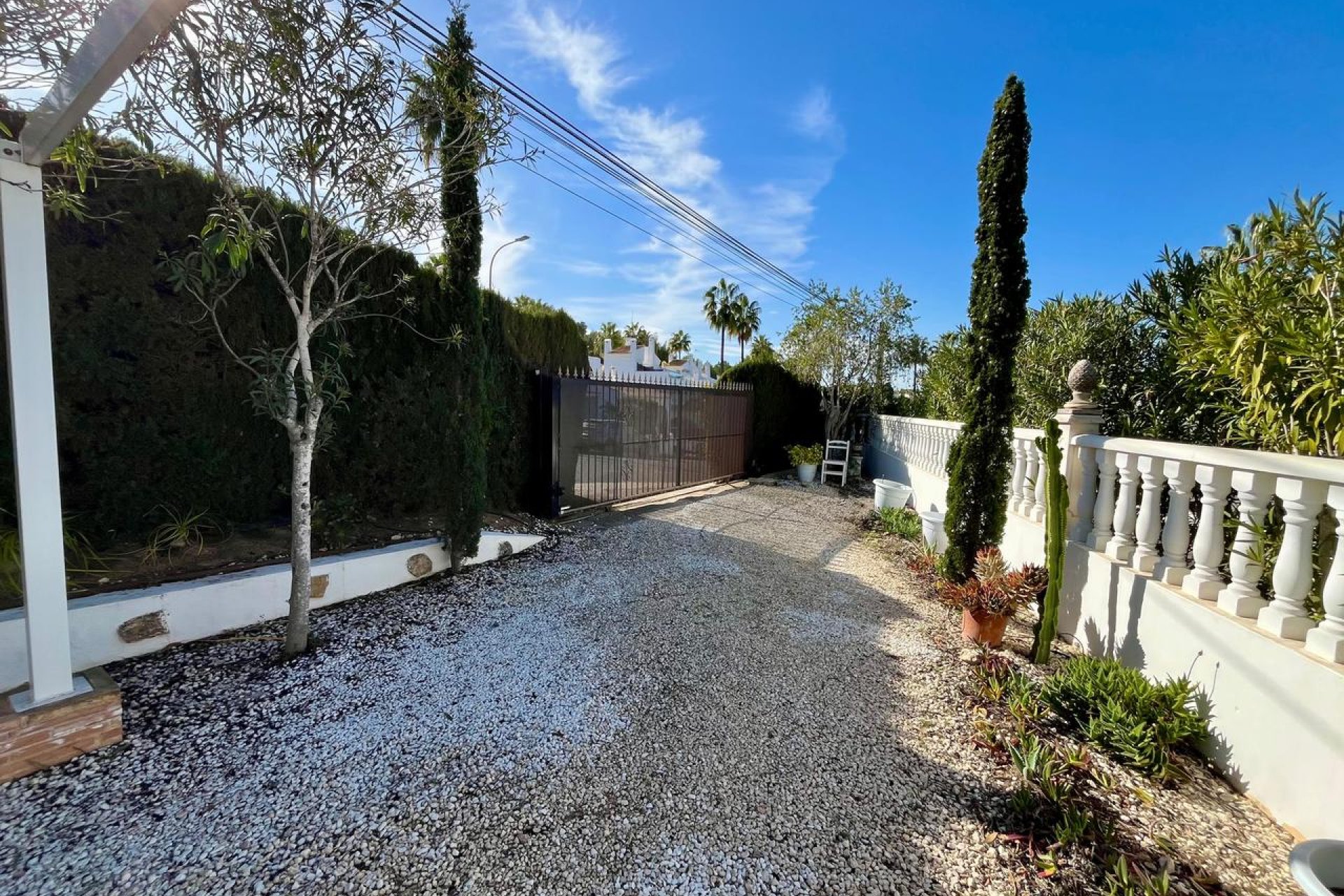 Resale - Villa / House - Orihuela Costa - Villamartín