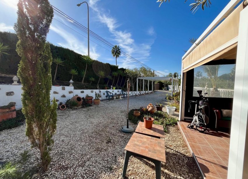 Resale - Villa / House - Orihuela Costa - Villamartín