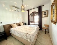Resale - Villa / House - Orihuela Costa - Villamartín