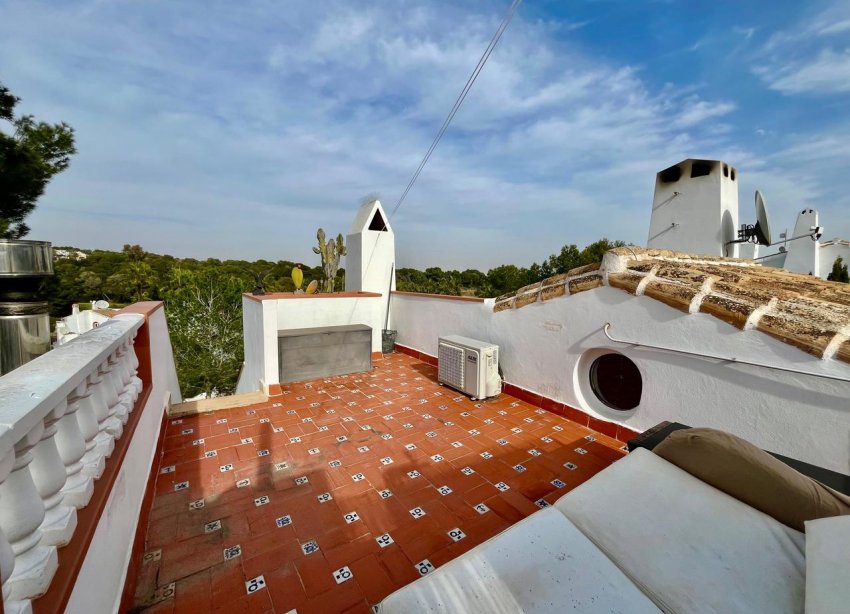 Resale - Villa / House - Orihuela Costa - Villamartín