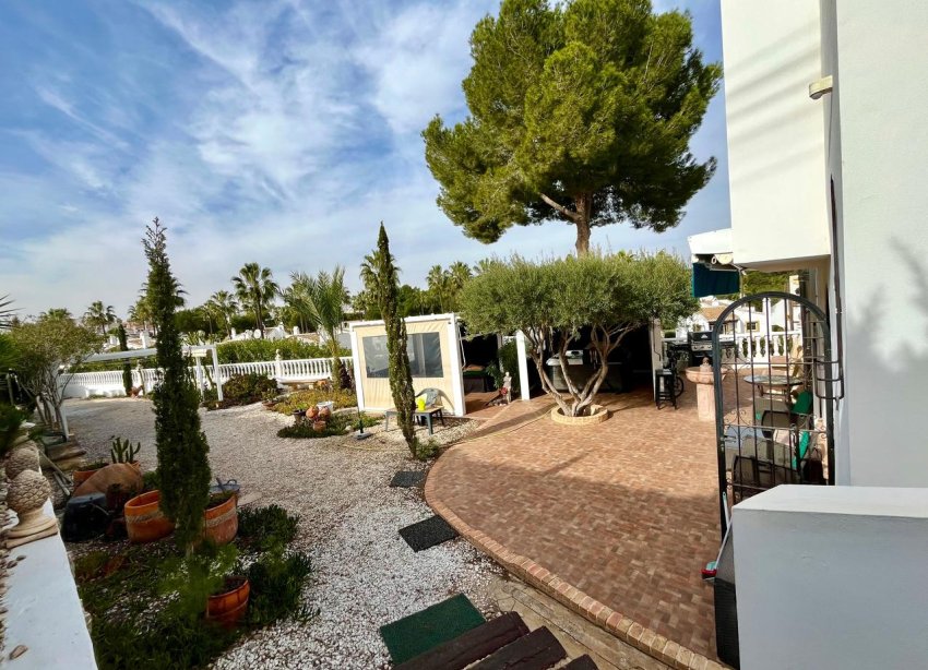 Resale - Villa / House - Orihuela Costa - Villamartín