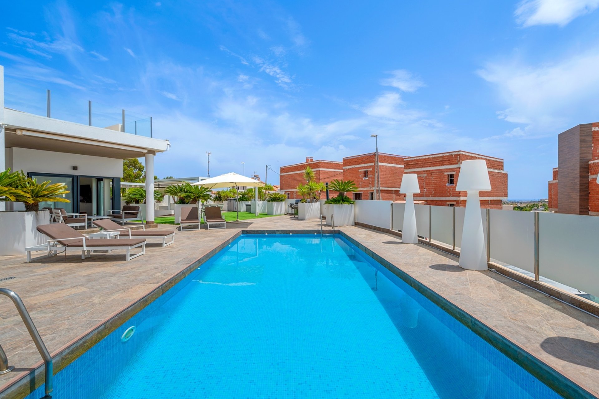 Resale - Villa / House - Orihuela Costa - Villamartín