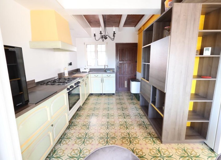 Resale - Villa / House - Orihuela Costa - Villamartín