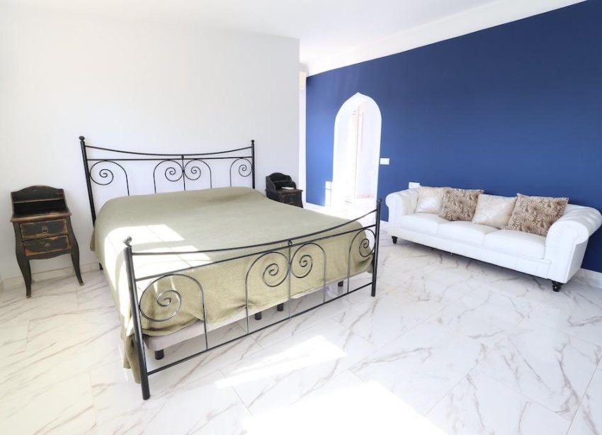 Resale - Villa / House - Orihuela Costa - Villamartín