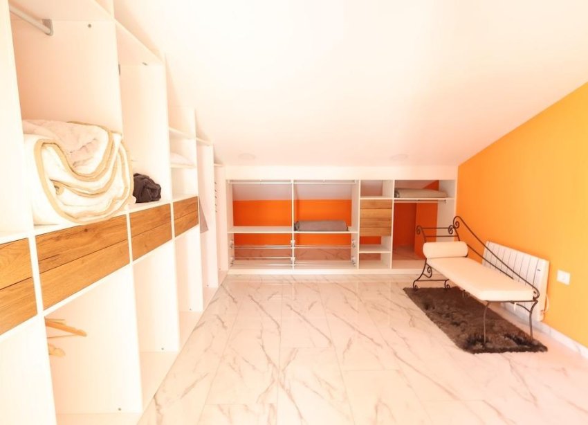 Resale - Villa / House - Orihuela Costa - Villamartín