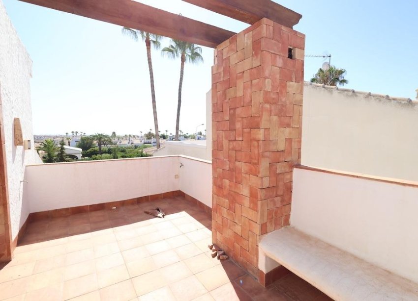 Resale - Villa / House - Orihuela Costa - Villamartín