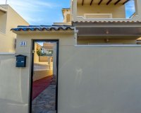 Resale - Villa / House - Orihuela Costa - Villamartín