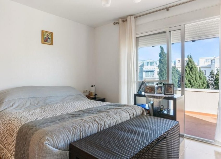 Resale - Villa / House - Orihuela Costa - Villamartín