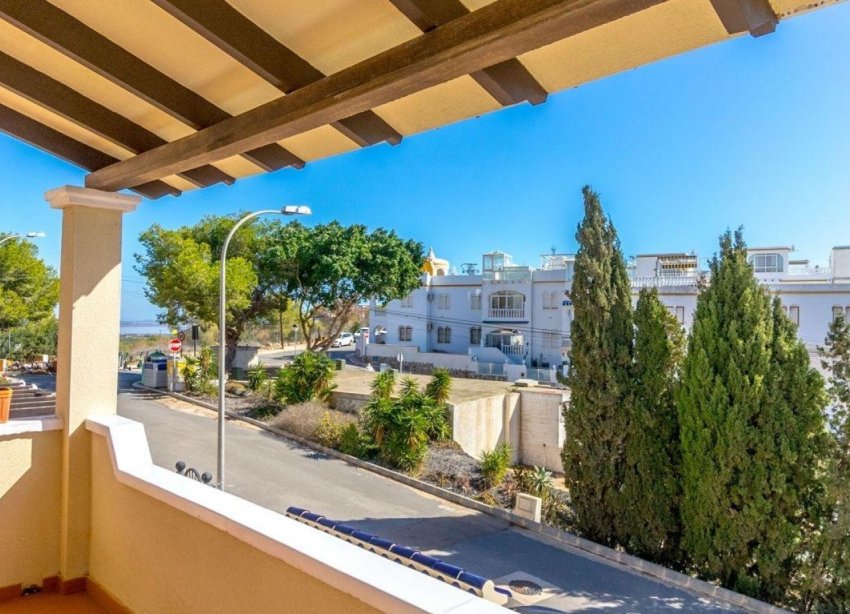 Resale - Villa / House - Orihuela Costa - Villamartín