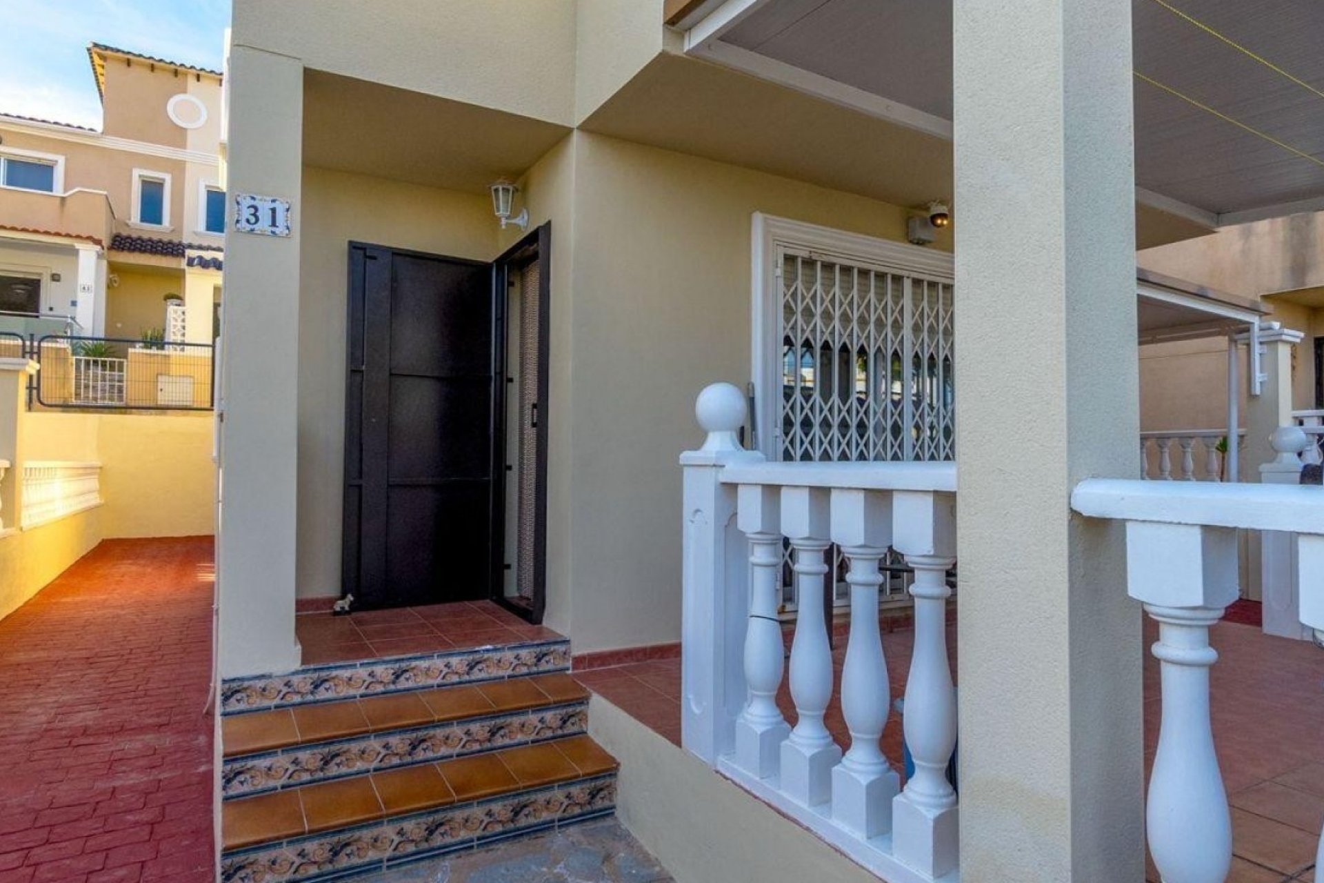 Resale - Villa / House - Orihuela Costa - Villamartín