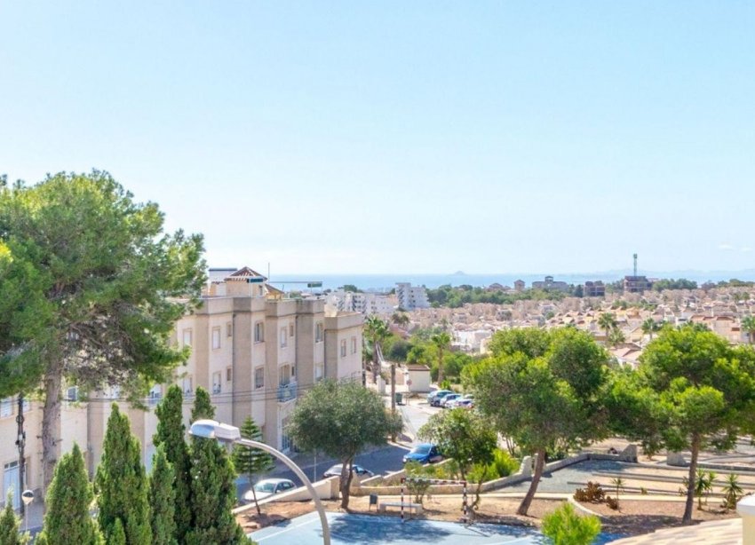 Resale - Villa / House - Orihuela Costa - Villamartín