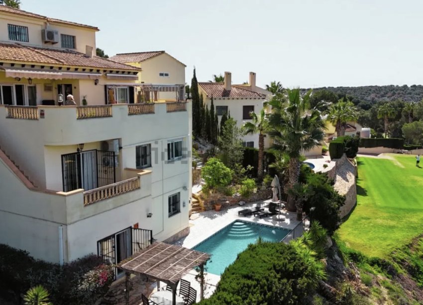 Resale - Villa / House - Orihuela Costa - Villamartín