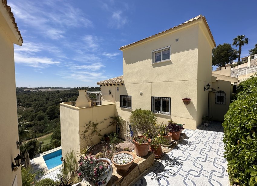Resale - Villa / House - Orihuela Costa - Villamartín