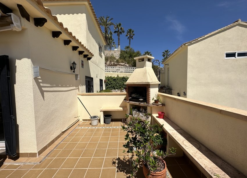 Resale - Villa / House - Orihuela Costa - Villamartín