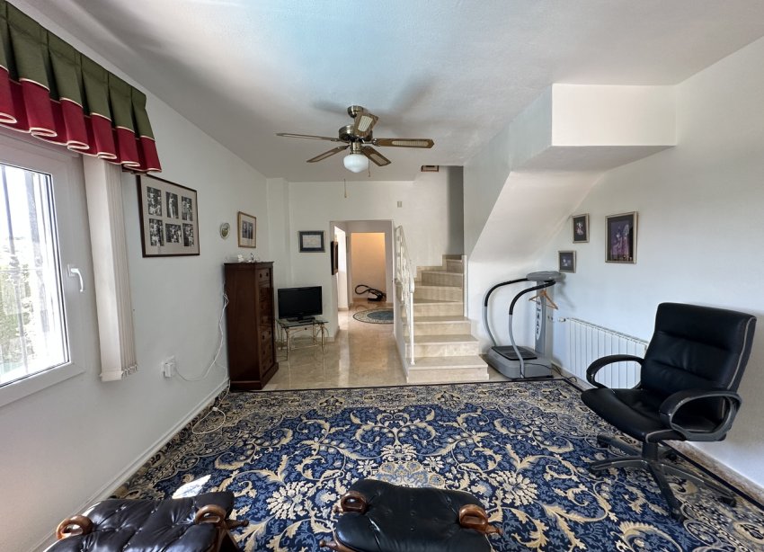 Resale - Villa / House - Orihuela Costa - Villamartín