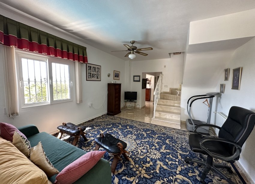 Resale - Villa / House - Orihuela Costa - Villamartín