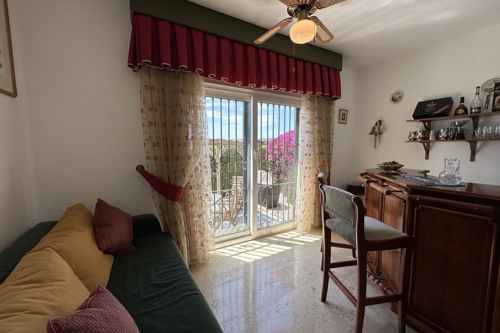 Resale - Villa / House - Orihuela Costa - Villamartín