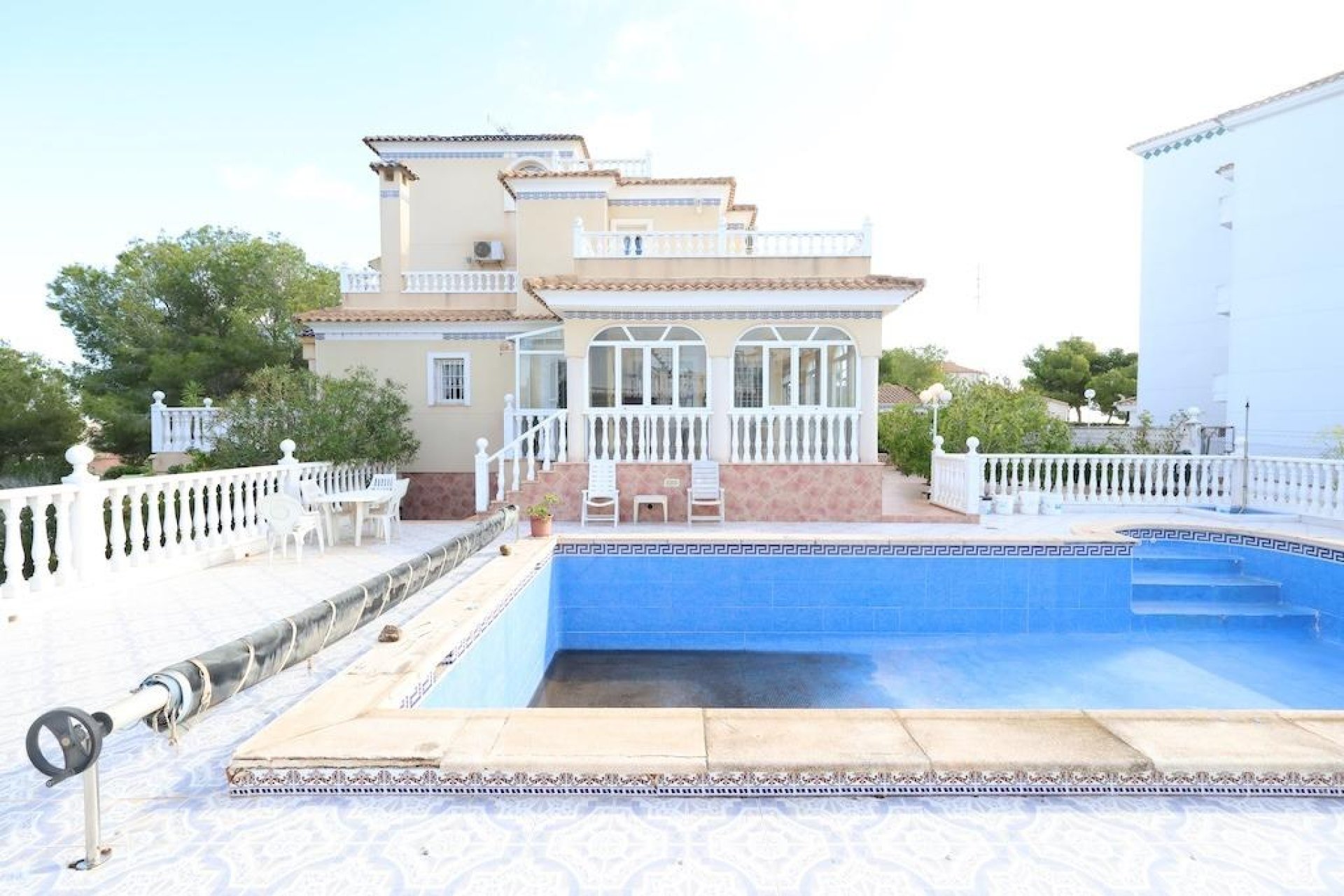 Resale - Villa / House - Orihuela Costa - Villamartín