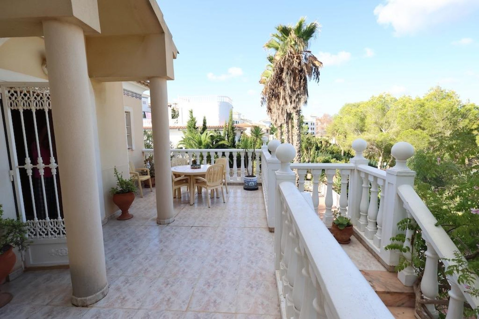 Resale - Villa / House - Orihuela Costa - Villamartín