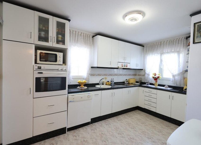 Resale - Villa / House - Orihuela Costa - Villamartín