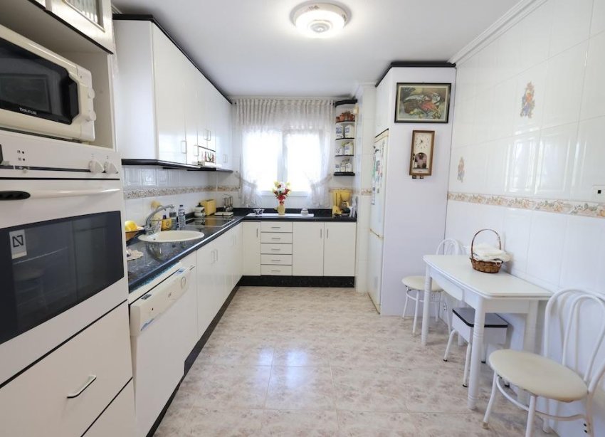 Resale - Villa / House - Orihuela Costa - Villamartín