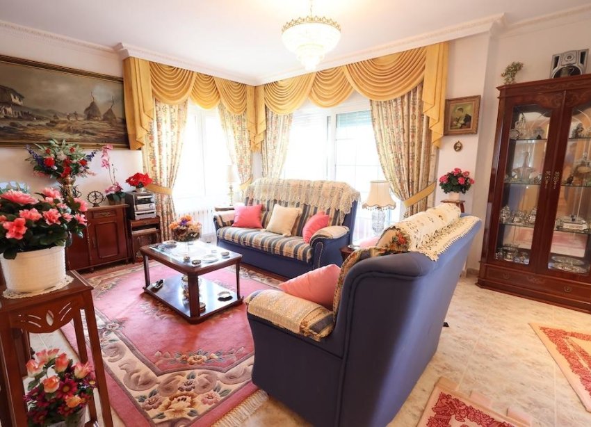 Resale - Villa / House - Orihuela Costa - Villamartín