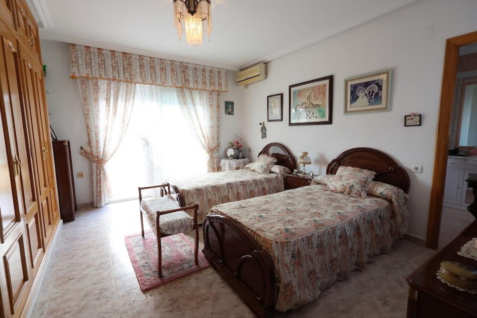 Resale - Villa / House - Orihuela Costa - Villamartín