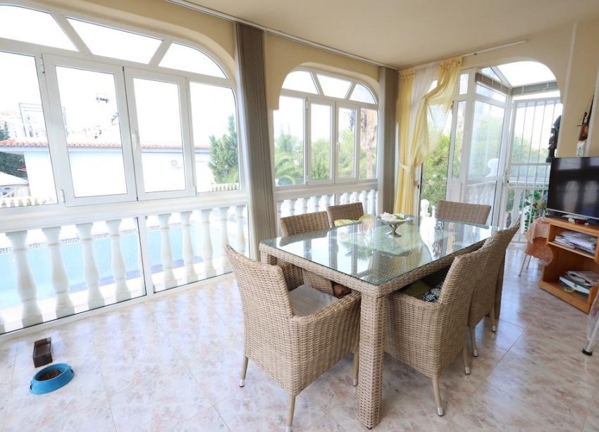 Resale - Villa / House - Orihuela Costa - Villamartín