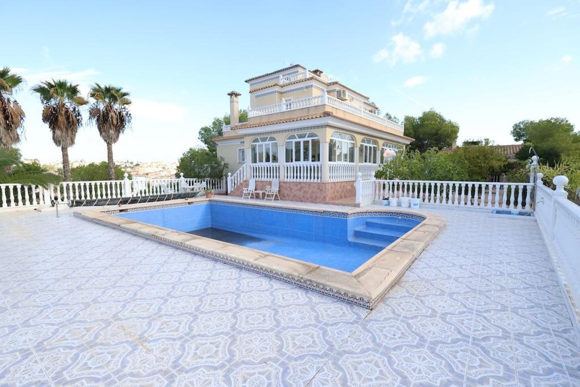 Resale - Villa / House - Orihuela Costa - Villamartín