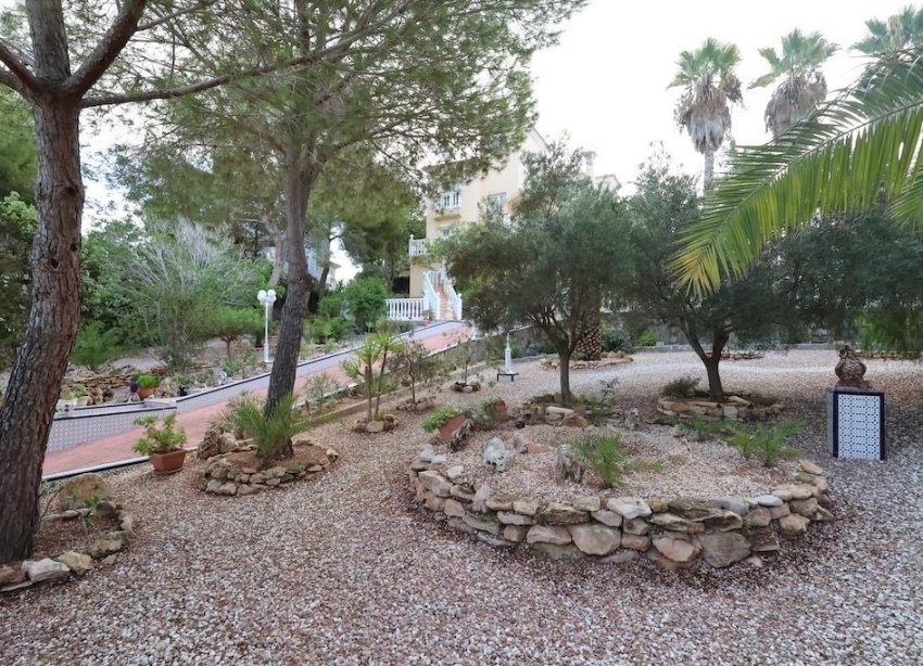 Resale - Villa / House - Orihuela Costa - Villamartín