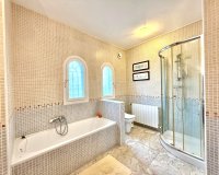 Resale - Villa / House - Orihuela Costa - Villamartín