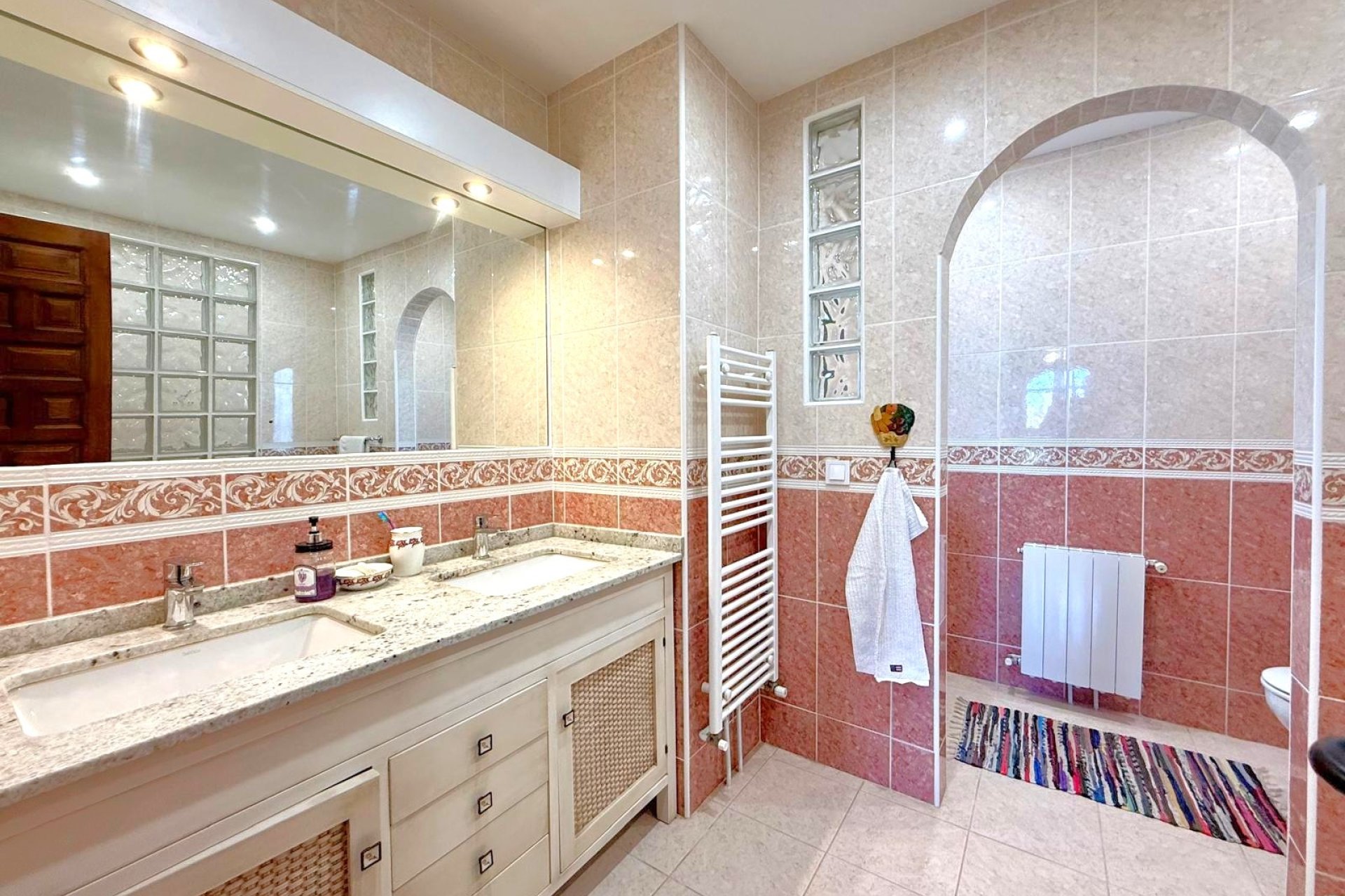 Resale - Villa / House - Orihuela Costa - Villamartín
