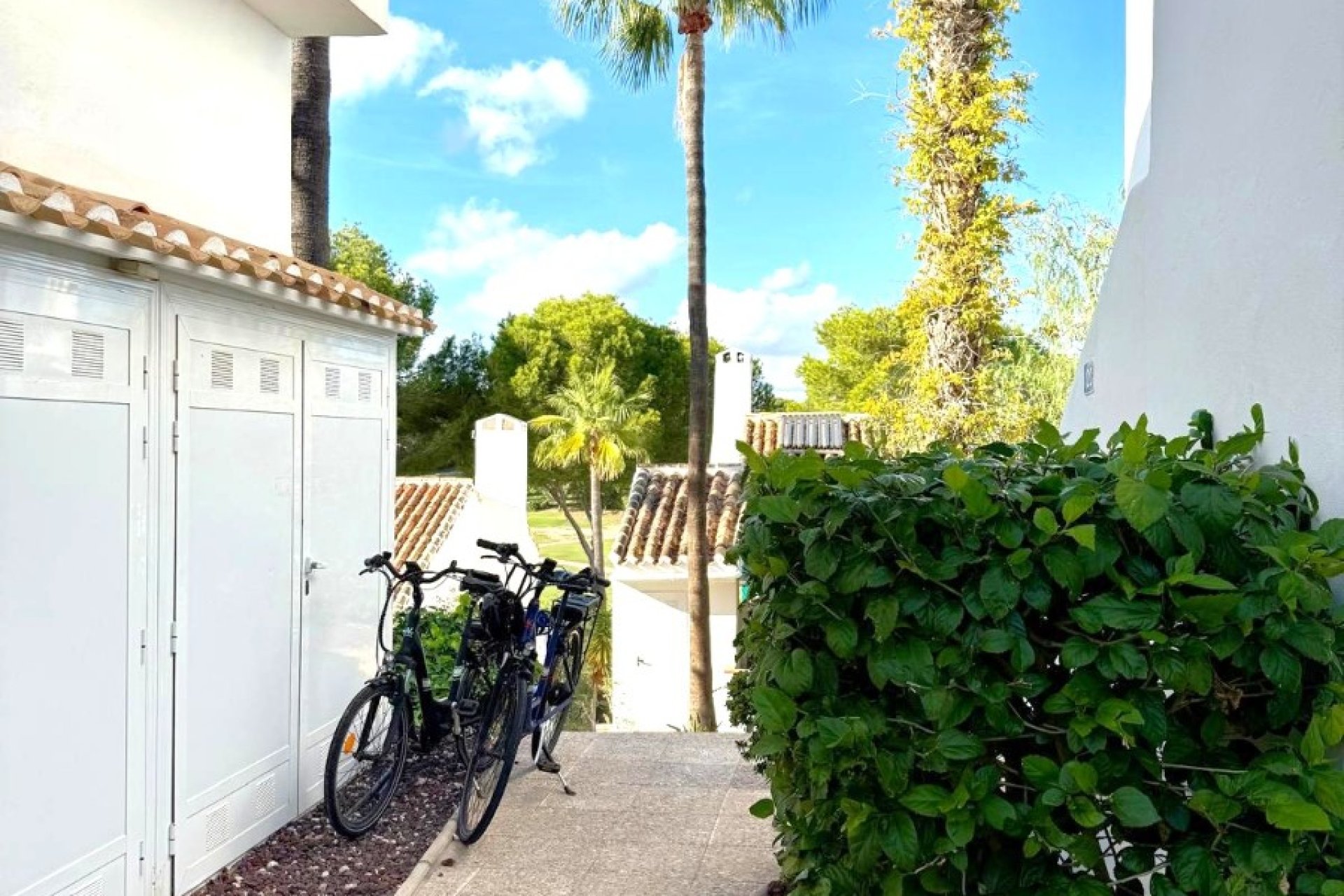 Resale - Villa / House - Orihuela Costa - Villamartín