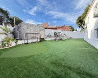 Resale - Villa / House - Orihuela Costa - Villamartín