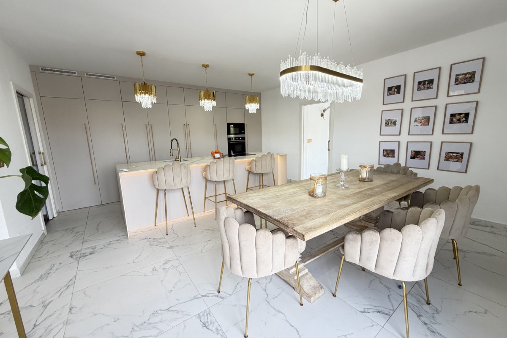 Resale - Villa / House - Orihuela Costa - Villamartín