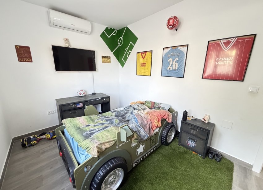 Resale - Villa / House - Orihuela Costa - Villamartín