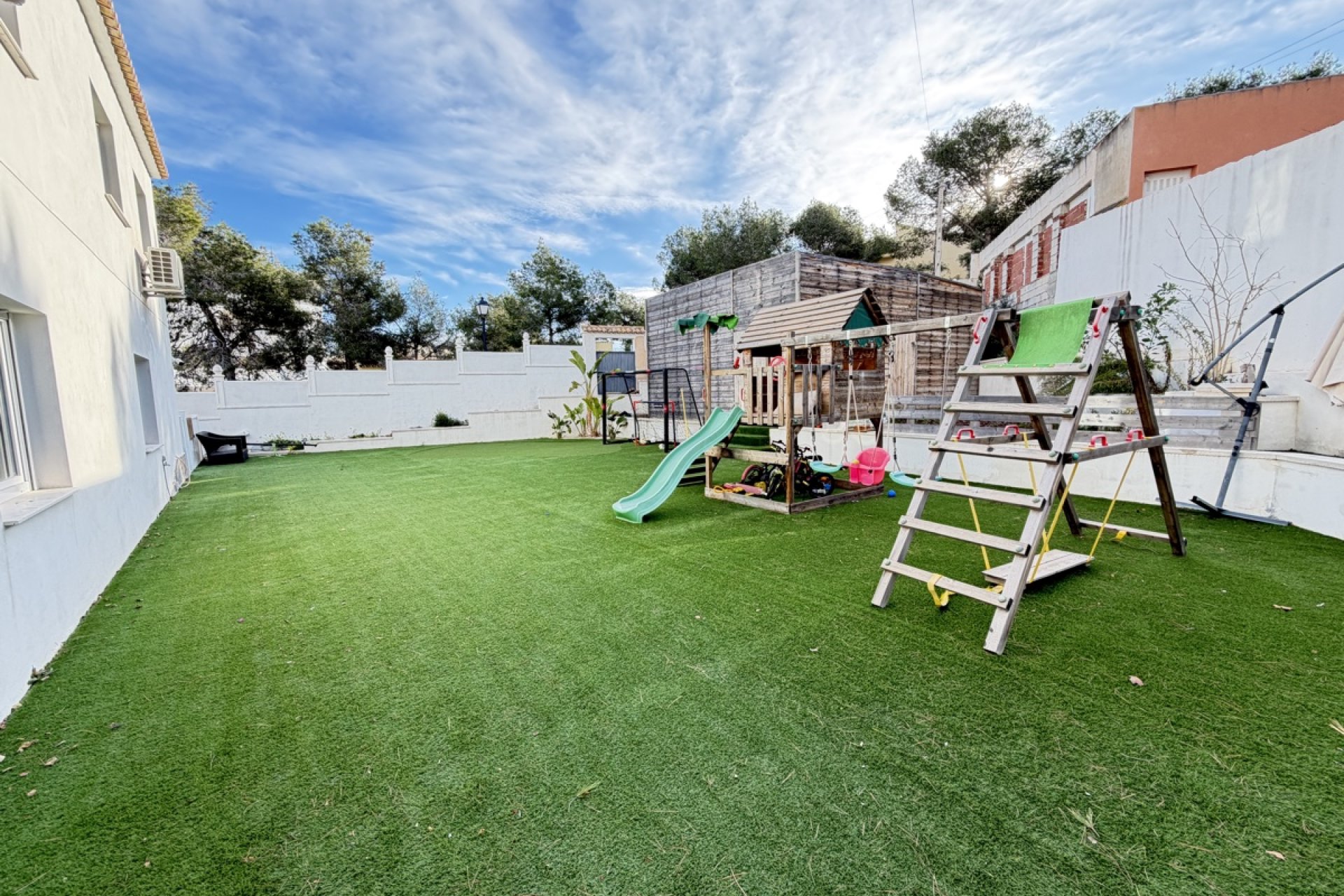 Resale - Villa / House - Orihuela Costa - Villamartín