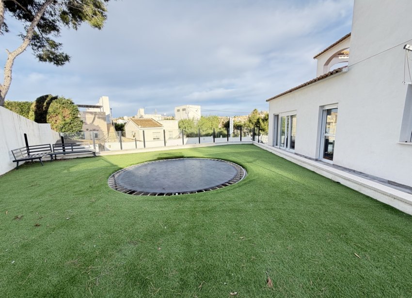 Resale - Villa / House - Orihuela Costa - Villamartín