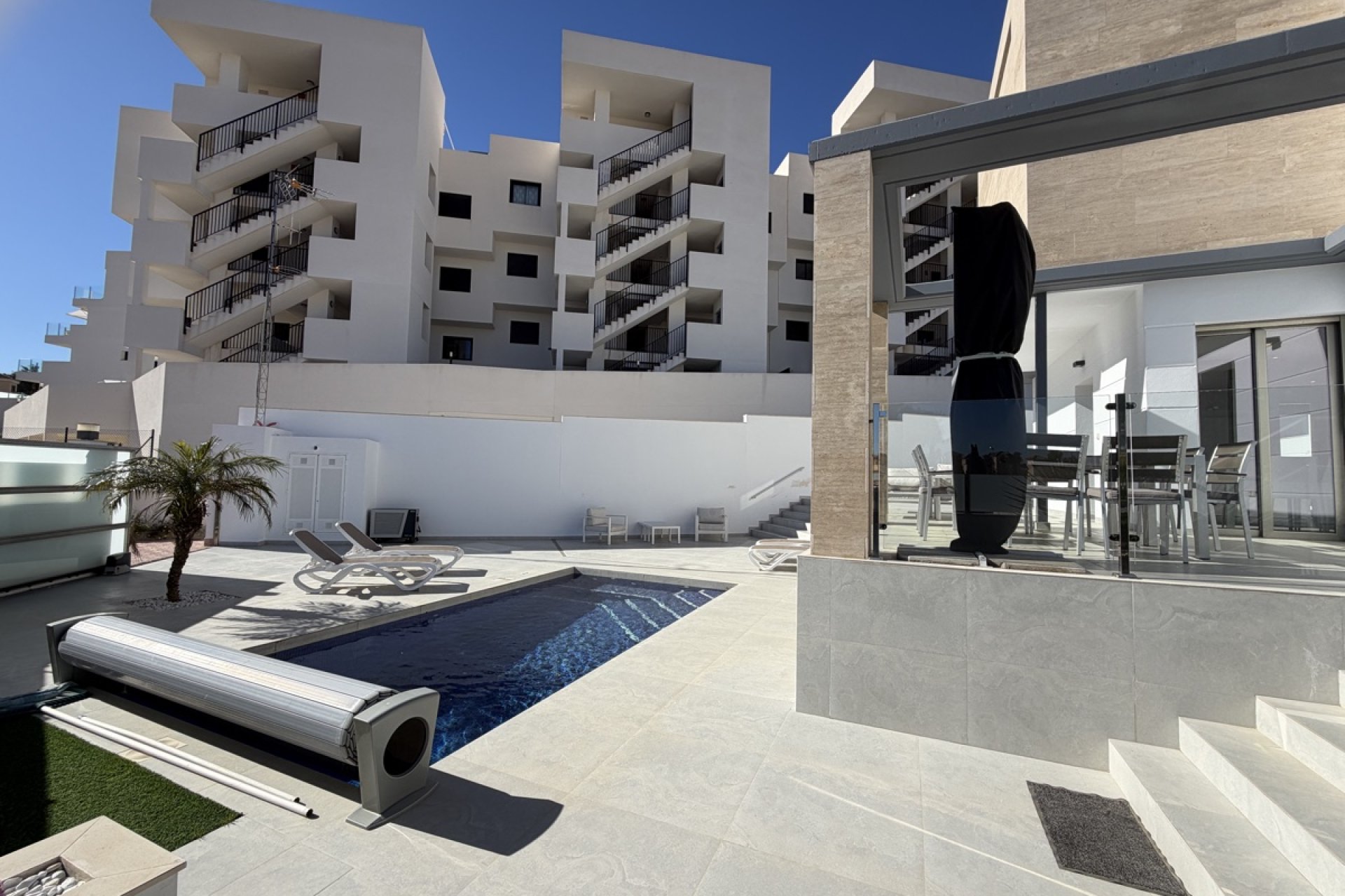 Resale - Villa / House - Orihuela Costa - Villamartín